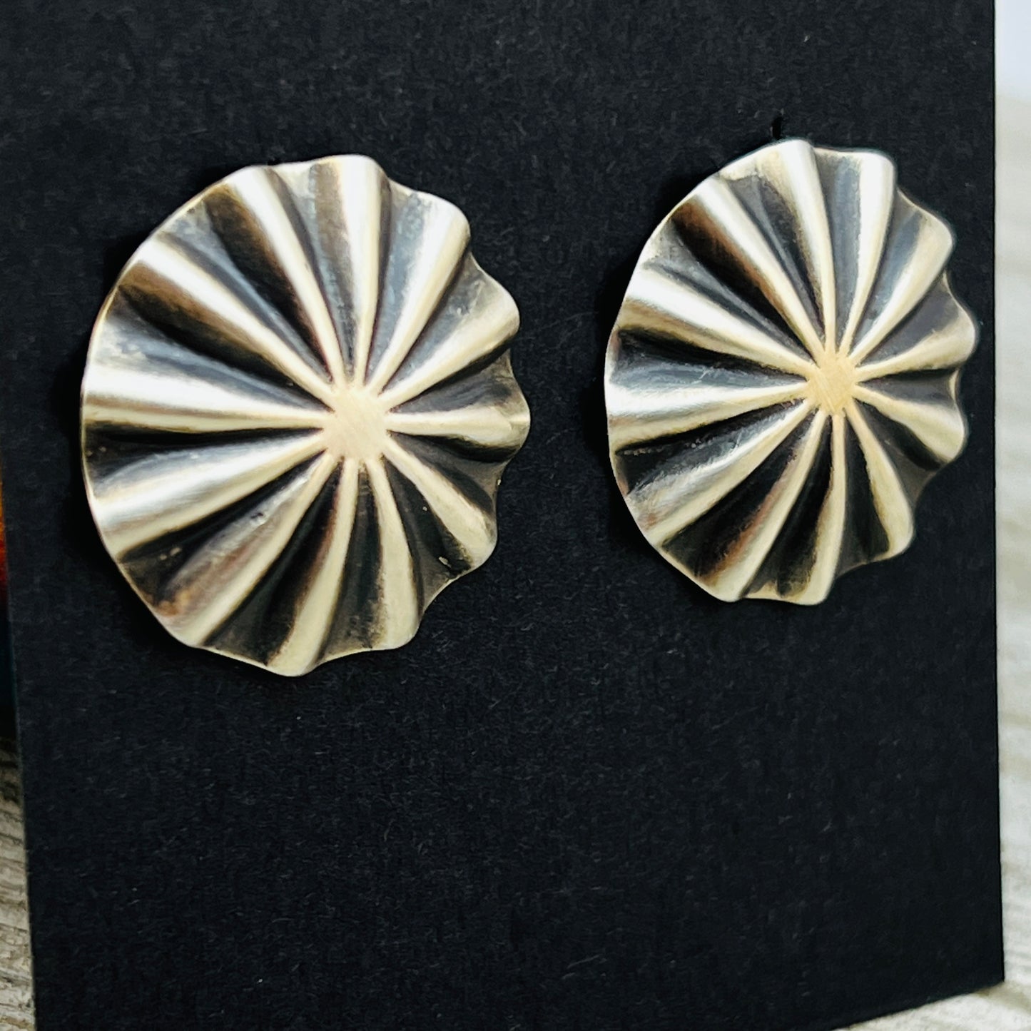 Lightweight fluted Concho earrings sterling silver Arlene Soce Navajo ER58