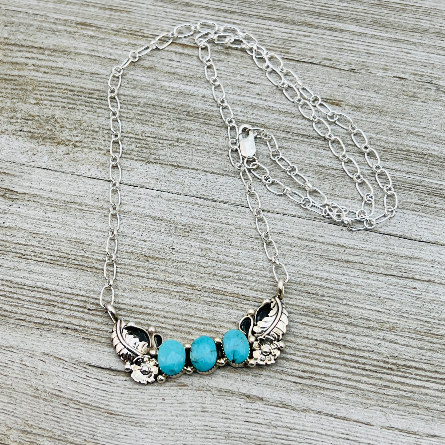 20 3/4" adjustable Blue Campitos 3 stone floral bar necklace Sterling Silver NK22