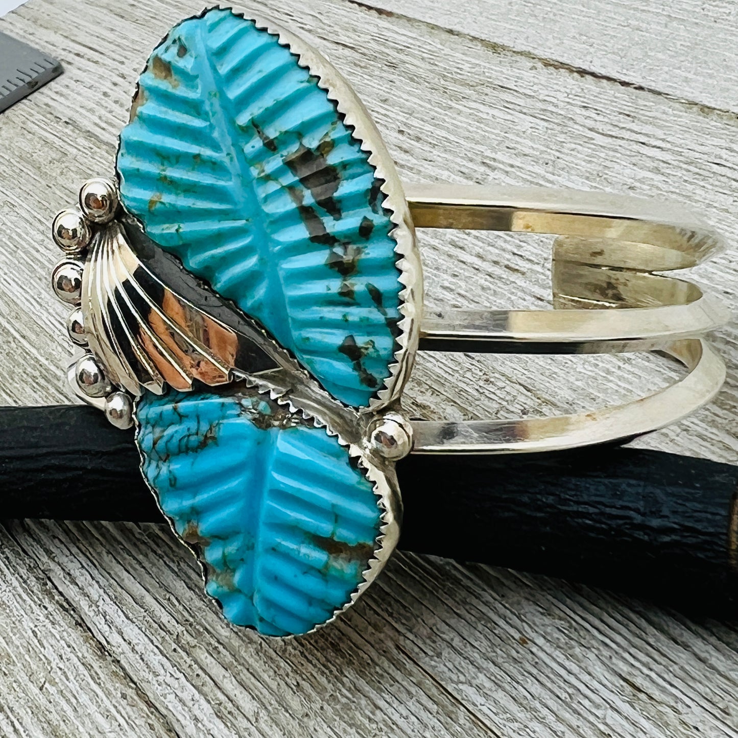 6 3/4" Blue Kingman Turquoise carved leaf bracelet sterling silver Lyolita Tsattie  Zuni BR7