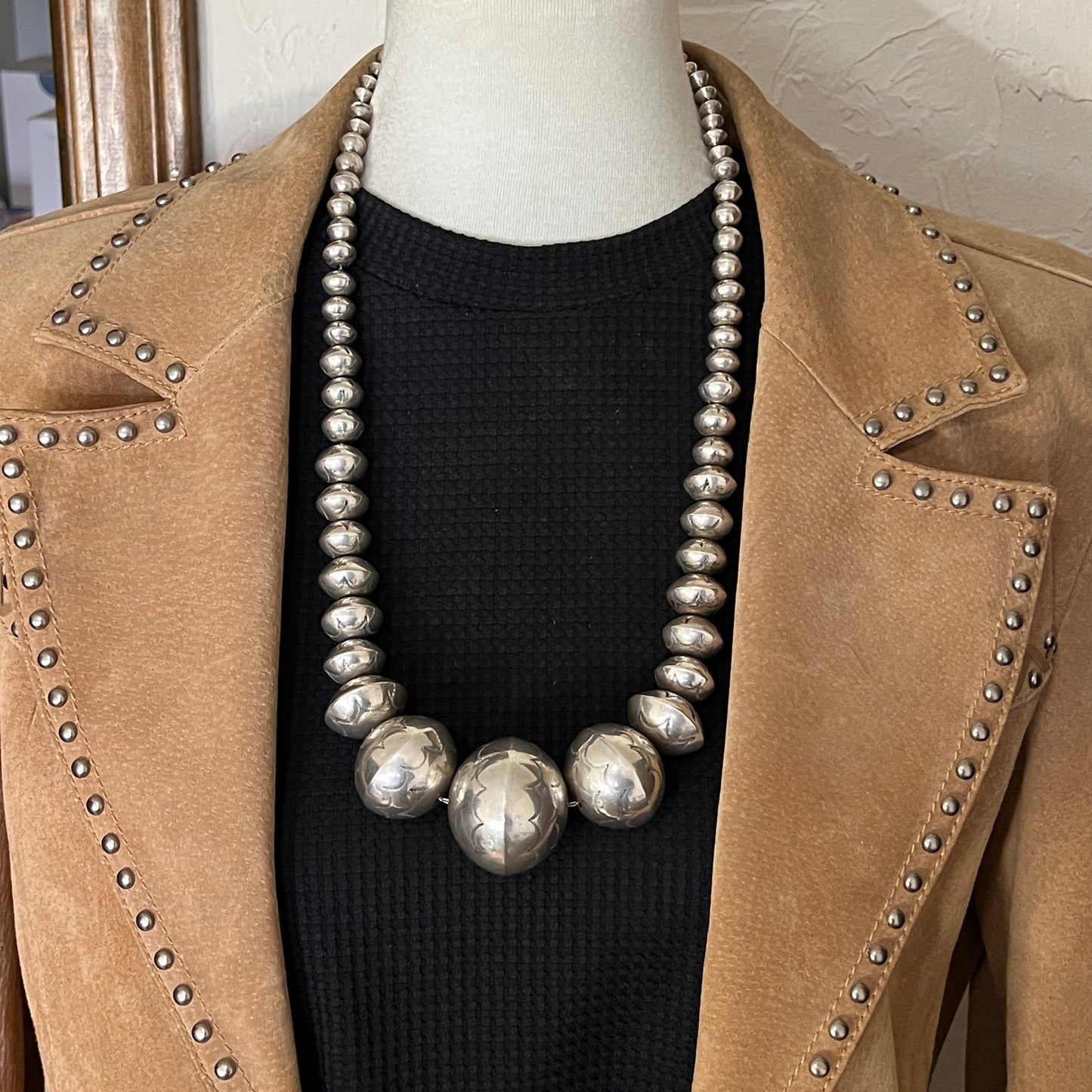 Vintage 28" large Navajo handmade bead necklace 7mm - 39mm sterling silver